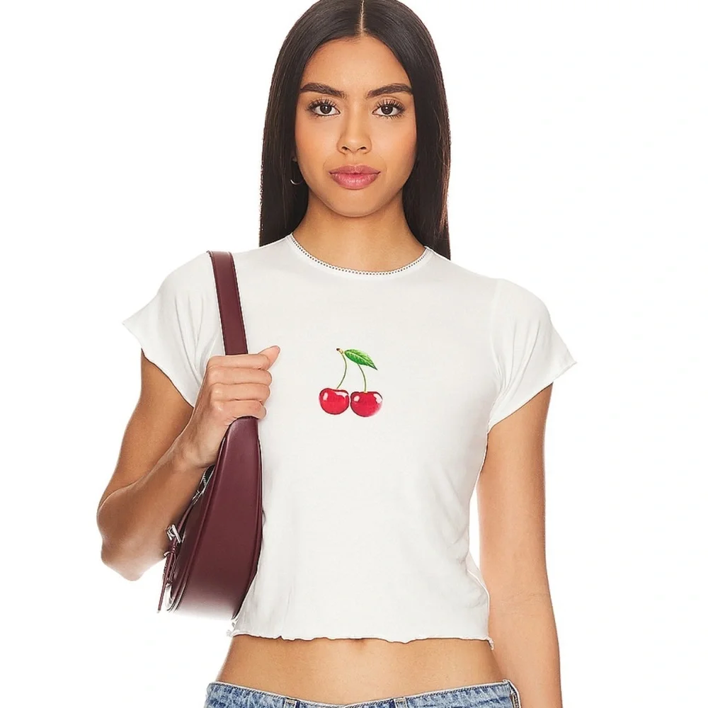 Revolve cherry top - Picture 1 of 5